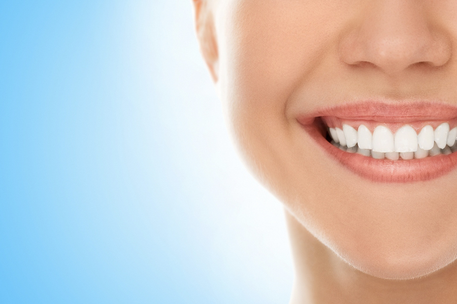 Can Cosmetic Dentists Help Us to Look Younger