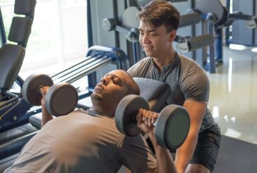 How a Personal Instructor in the Gym Helps Build Safer and More Effective Workouts