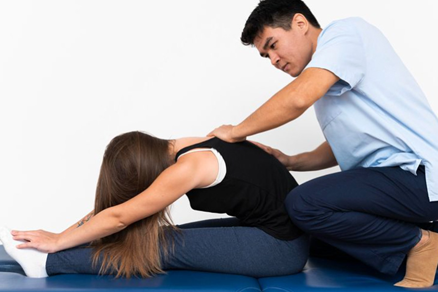 What Back Pain Physiotherapy Sessions Are Like in Clinics in Singapore