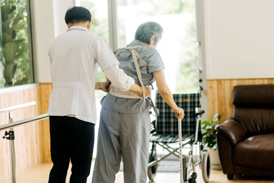 What to Expect During Post Surgery Rehab and Recovery